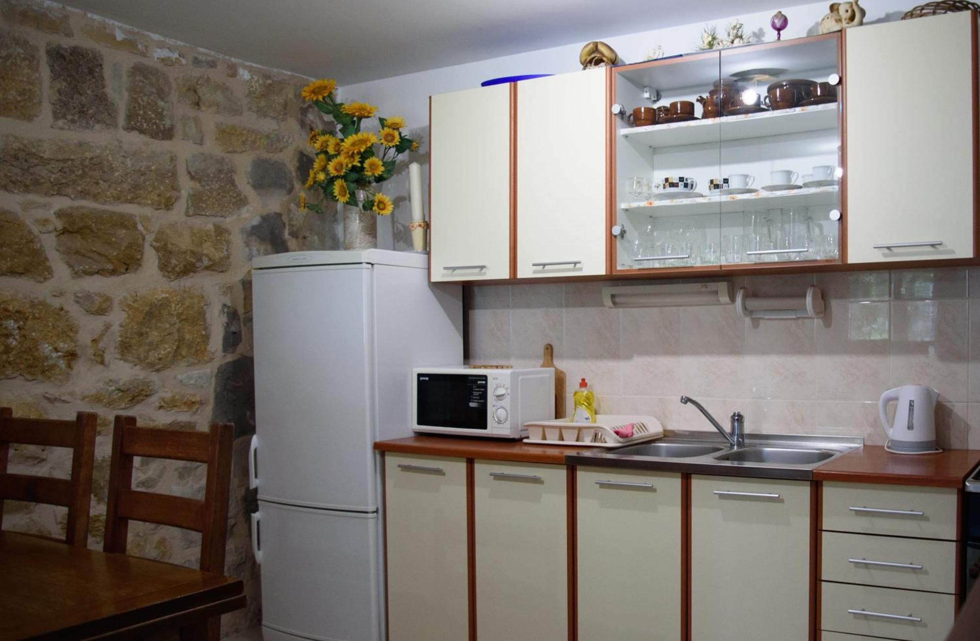 Apartments Cvitini Dvori Garjak Vrlika Exteriér fotografie