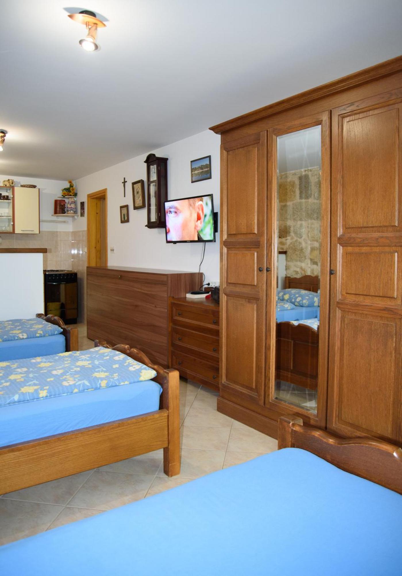 Apartments Cvitini Dvori Garjak Vrlika Exteriér fotografie