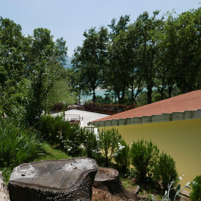 Apartments Cvitini Dvori Garjak Vrlika Exteriér fotografie
