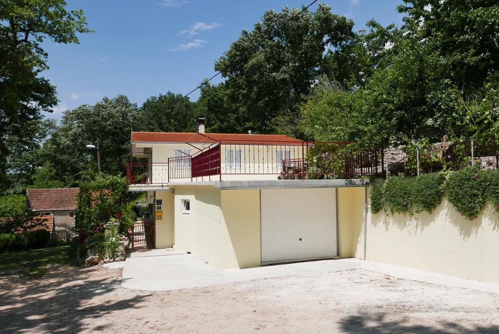 Apartments Cvitini Dvori Garjak Vrlika Exteriér fotografie